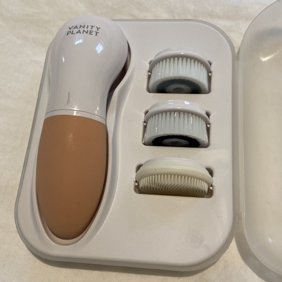Vanity Planet Facial Cleansing Brush - Picture 3 of 3